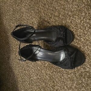 Woman's Open Toes Black Ruffle Heels